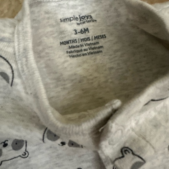 Carter’s 3-6 months Baby Boy Animal Faces Button Down Romper
Euc - Picture 3 of 6